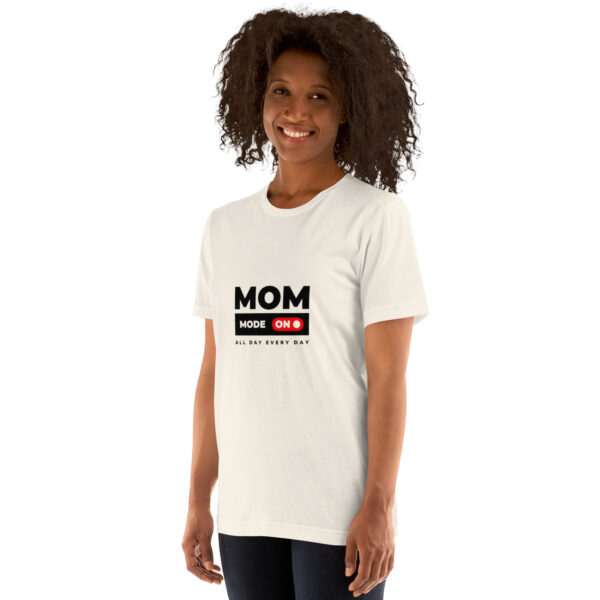 Funny & Relatable Everyday Mom T-Shirt by Tee&You - Image 4